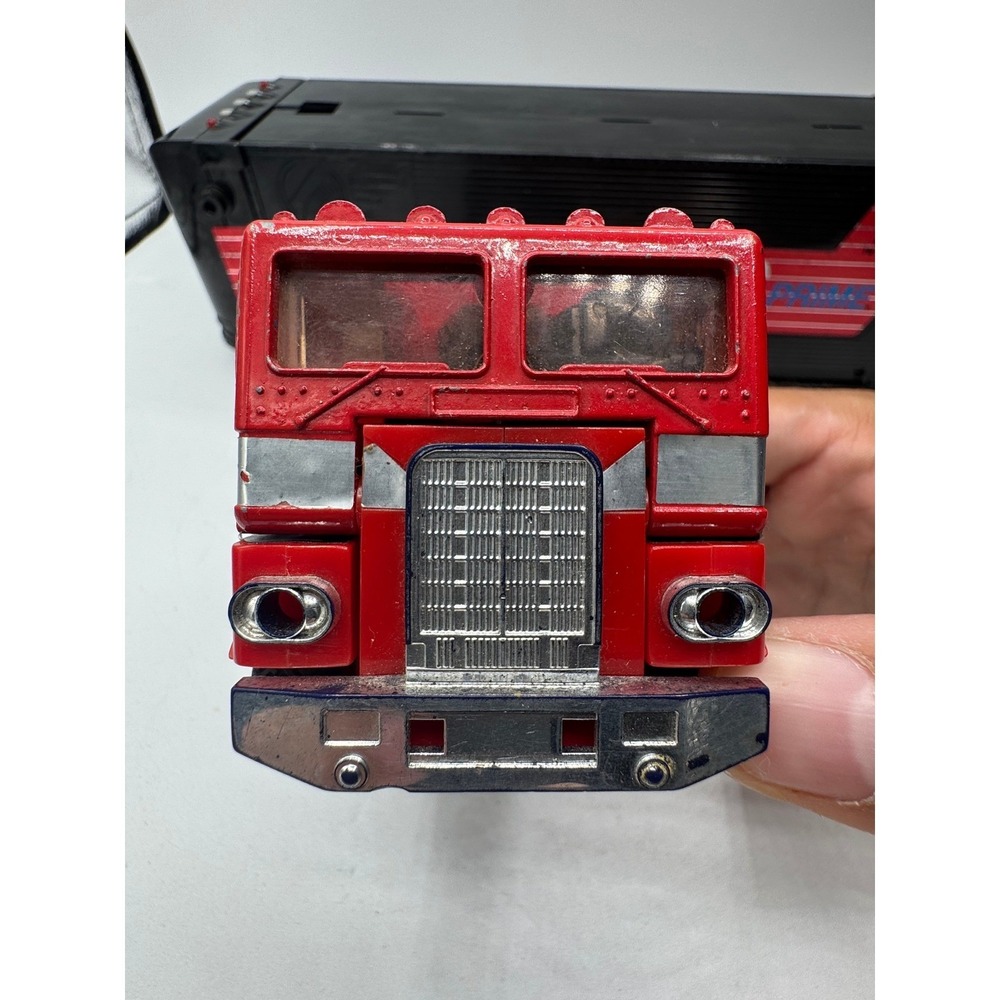 VTG 1992 Transformers G2 Optimus Prime Action Figure Truck/Trailer Hasbro - READ - Picture 8 of 16
